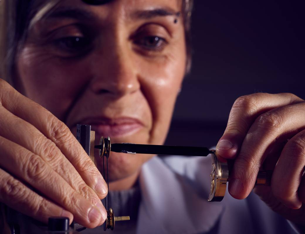 Manufacture Romain Gauthier hand-finishing and decoration 5