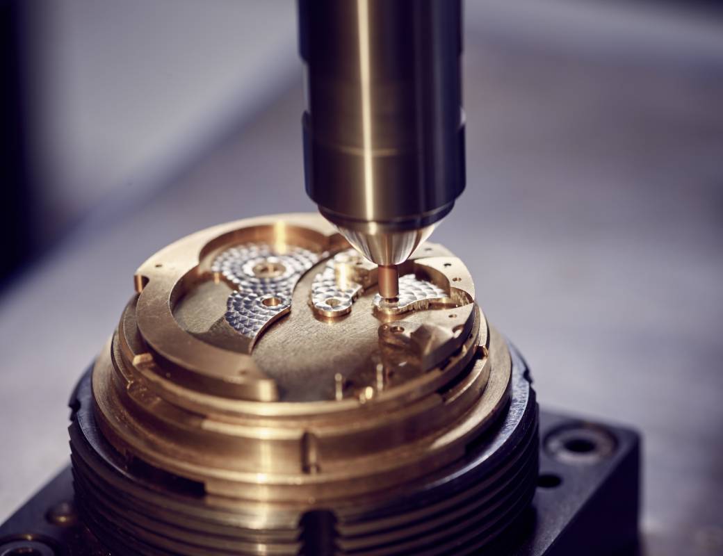 Manufacture Romain Gauthier hand-finishing and decoration 7