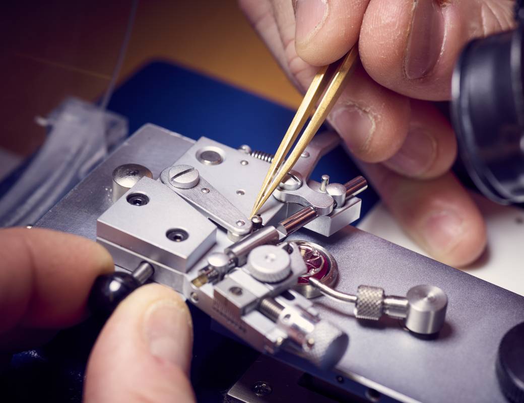 Manufacture Romain Gauthier watchmaking 16