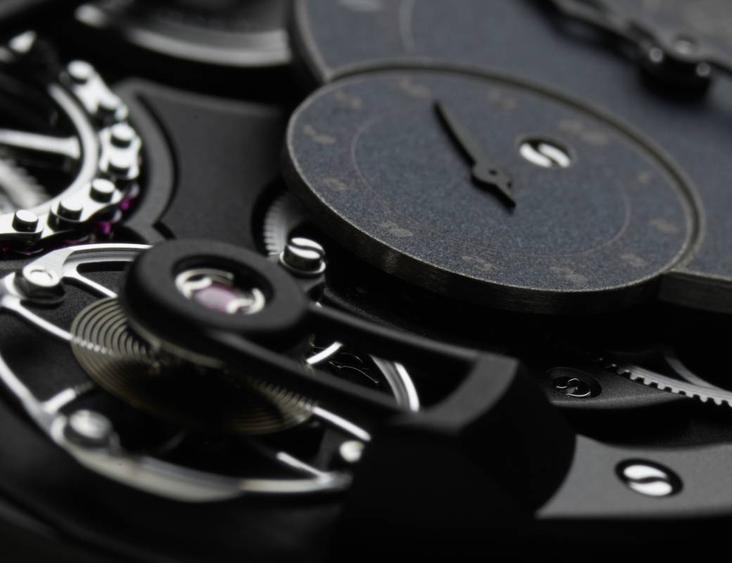 Romain Gauthier Logical One Enraged dark accents movement close-up 4