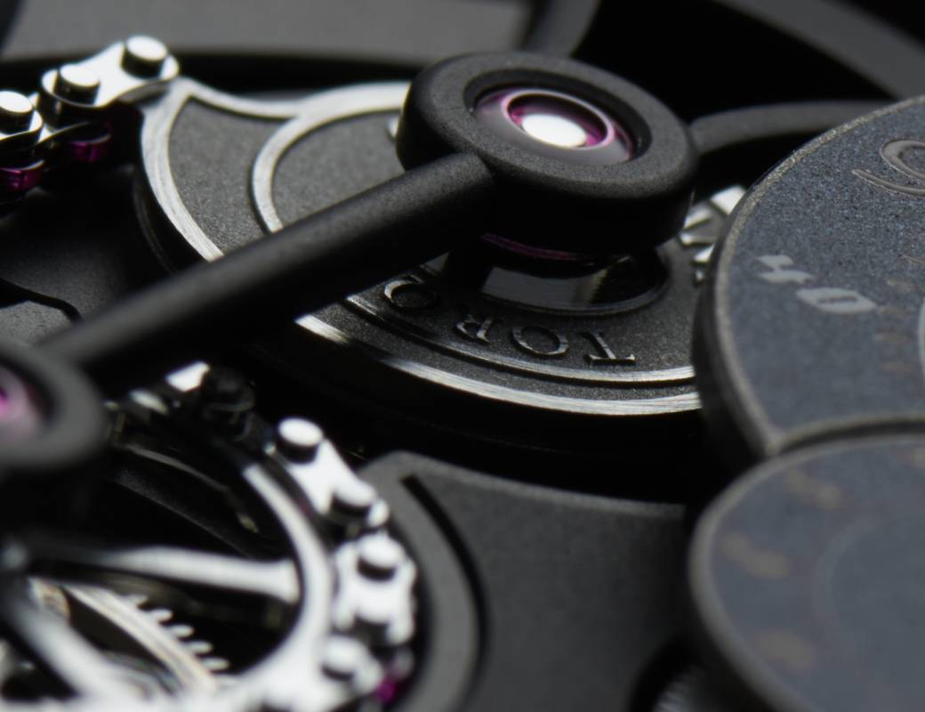 Romain Gauthier Logical One Enraged dark accents movement close-up 5