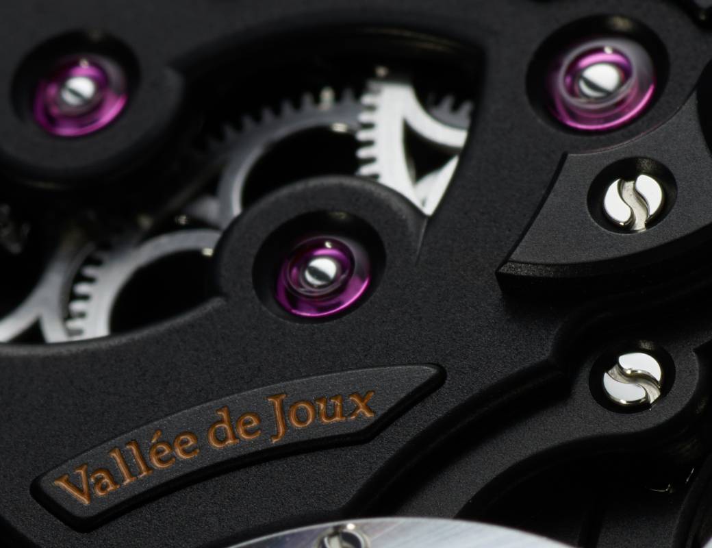 Romain Gauthier Logical One Enraged orange accents movement close-up 8