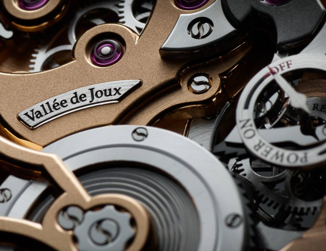 Romain Gauthier Logical One white gold white enamel dial movement close-up 12