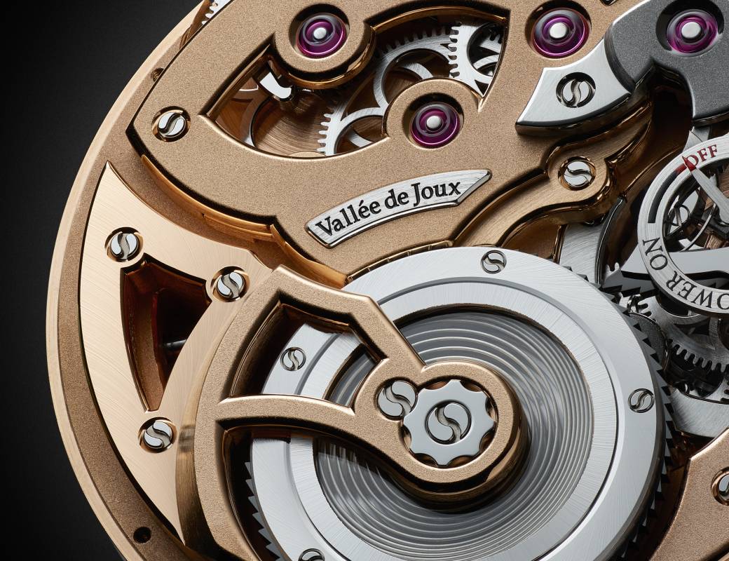 Romain Gauthier Logical One white gold white enamel dial movement close-up 17