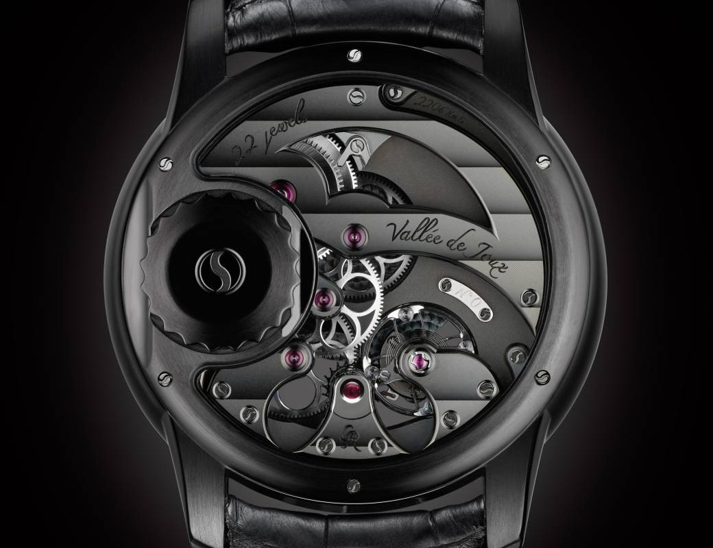 Romain Gauthier Prestige HMS Black Titanium white accents 2