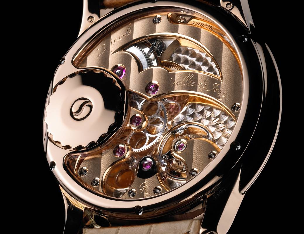 Romain Gauthier Prestige HM red gold black dial 3