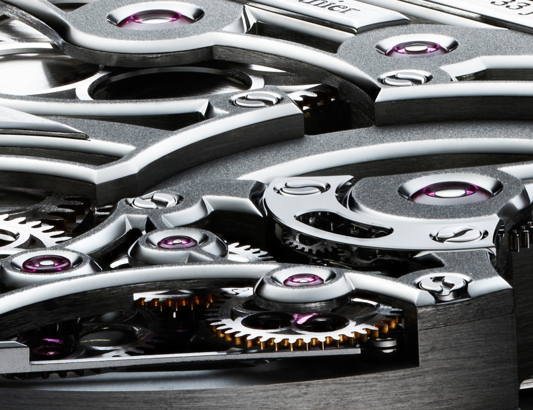 Uncased movement of the Romain Gauthier Insight Micro-Rotor-2