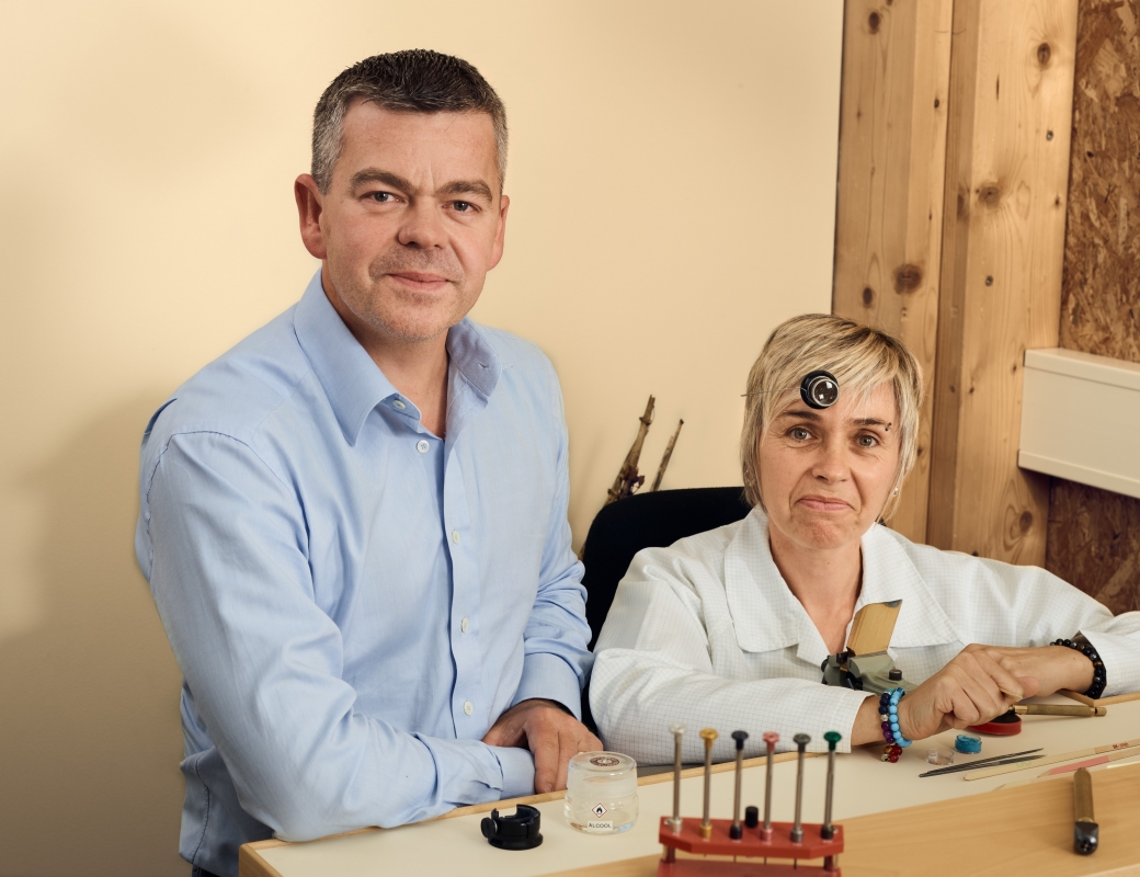 5 Romain Gauthier alongside Sylvie Devaux, Head of Anglage at Manufacture Romain Gauthier