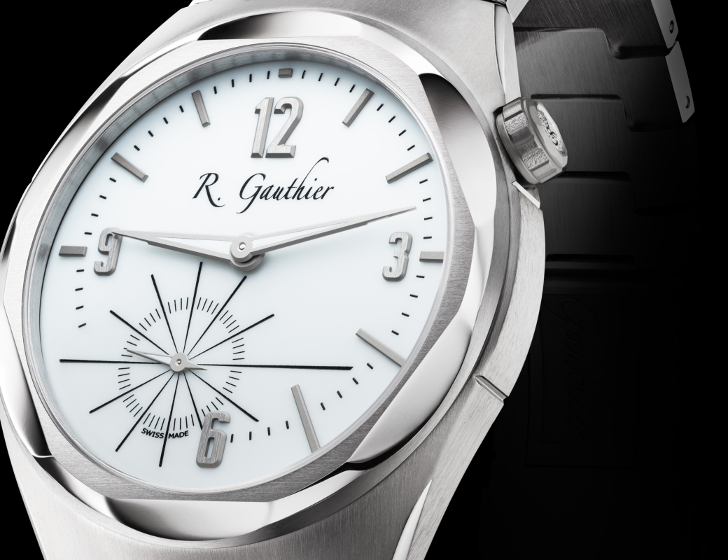 C by Romain Gauthier Titanium Edition Bracelet Lumen dial